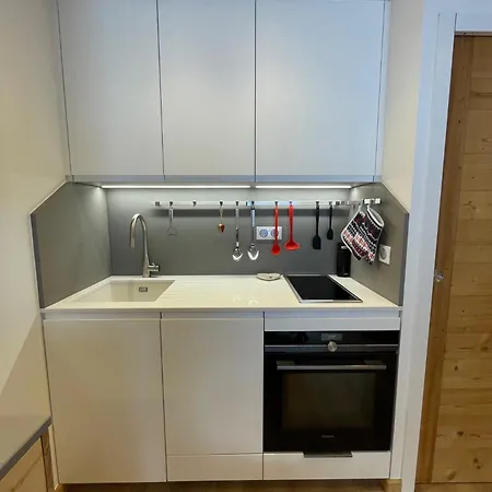 Résidence Le Blanc - 4 Personnes à Mottaret Au Pied Des Pistes Et Des Commerces Mae-1985 Appartement